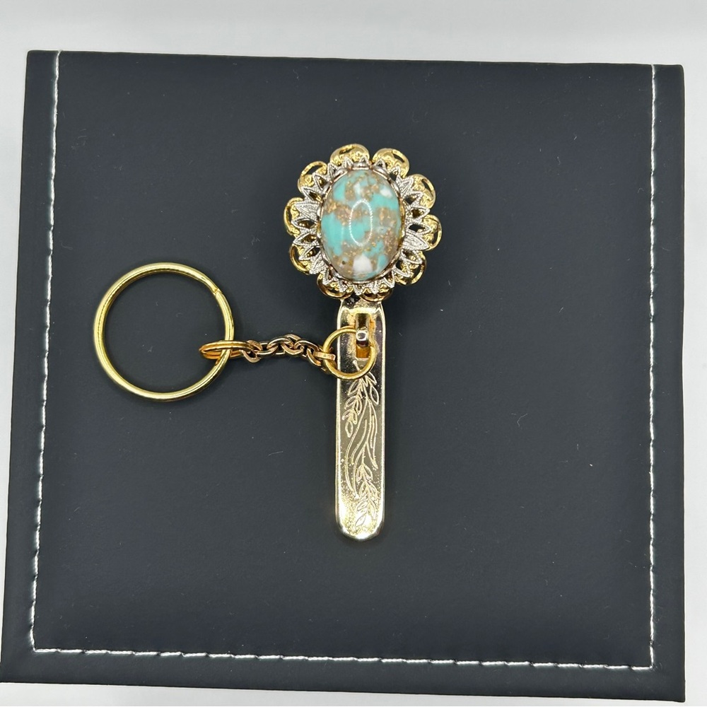 Vintage Kings Key Finder Los Angeles Turquoise Simulated Stone Flower